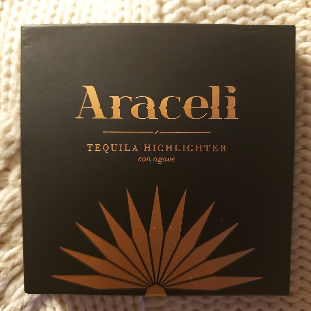 Araceli Tequila Highlighter